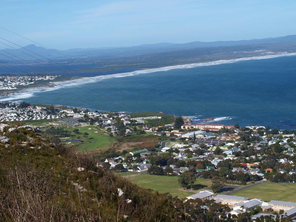 Bamboo Guest House Hermanus Exterior foto